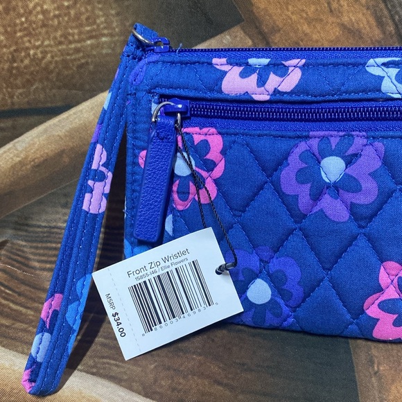🆕 Front Zip Wristlet - Picture 3 of 3
